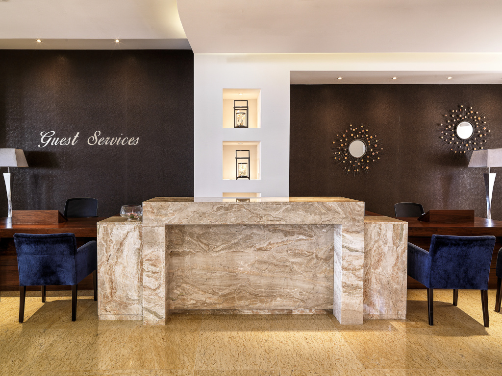 Lobby & Reception