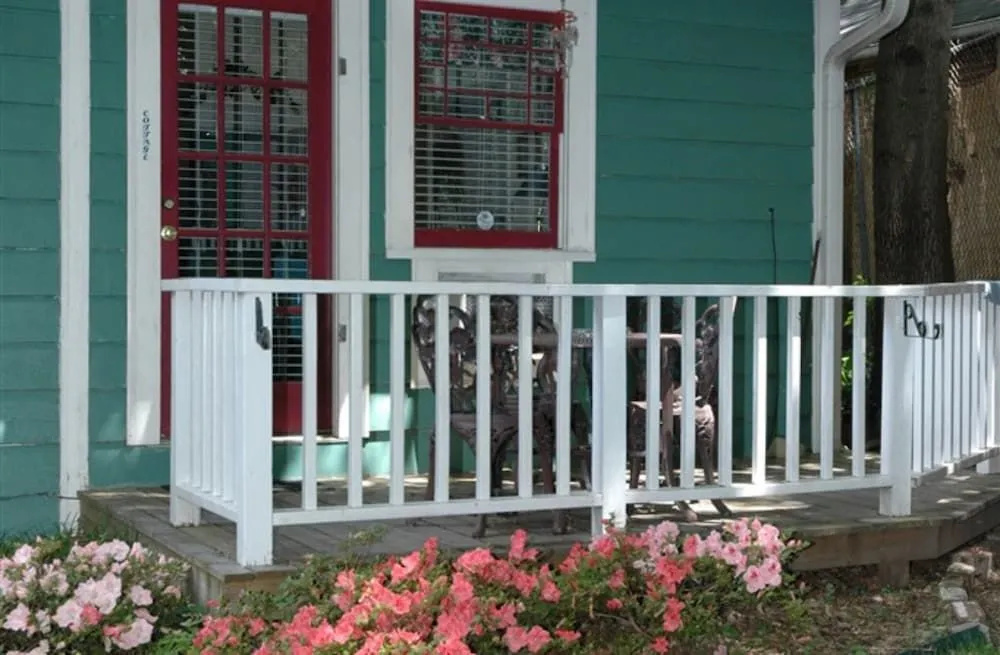Sugar Magnolia Bed & Breakfast