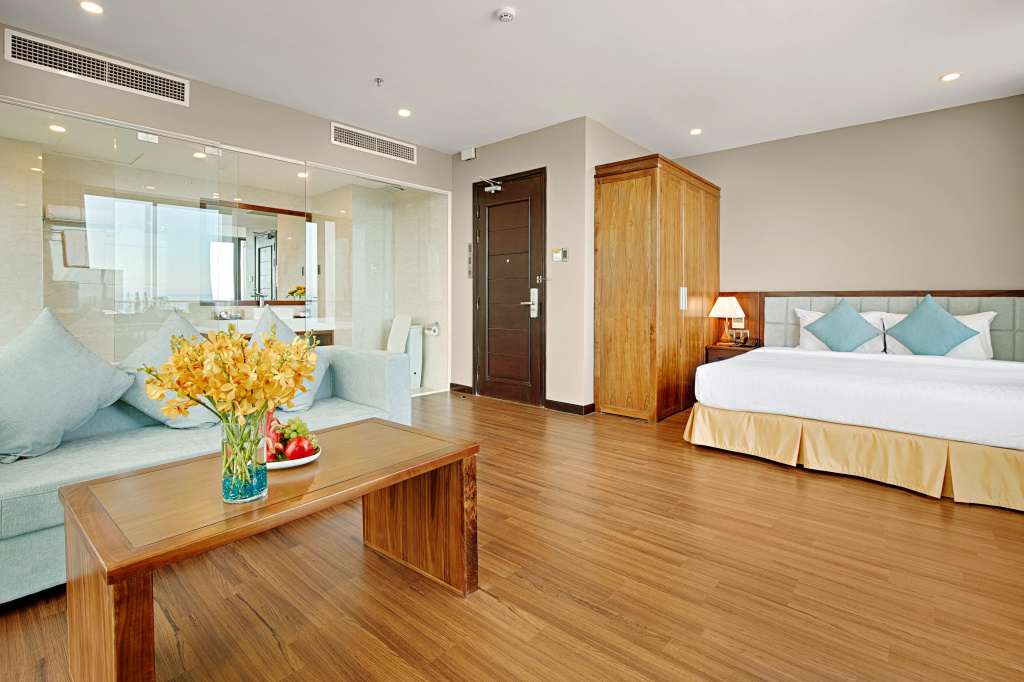 Yarra Ocean Suites Danang — фото