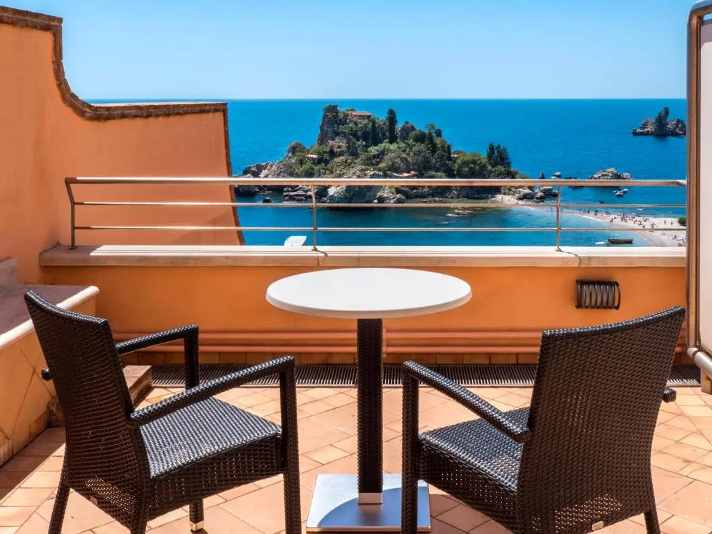 Standard Double room with sea view (full double bed)