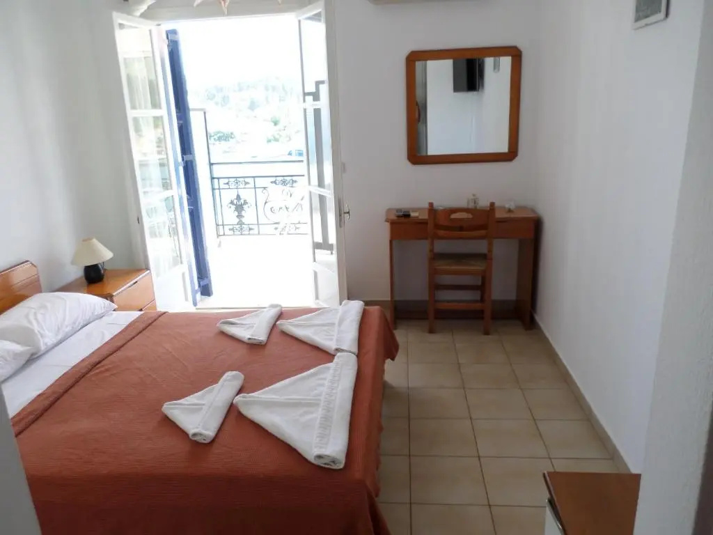 Standard Double room with sea view (full double bed)