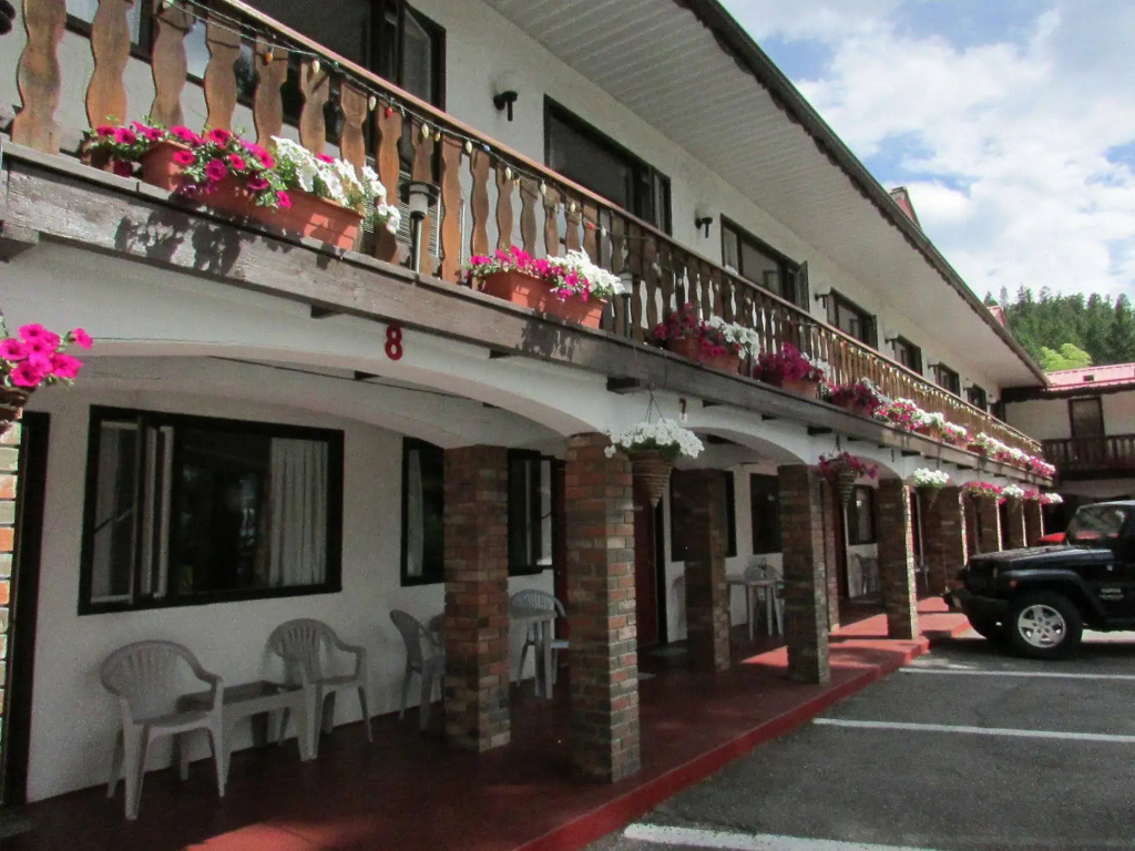 Gables Motel