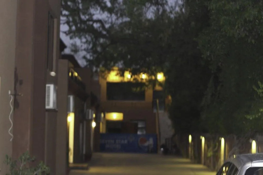 Seven Stars Motel