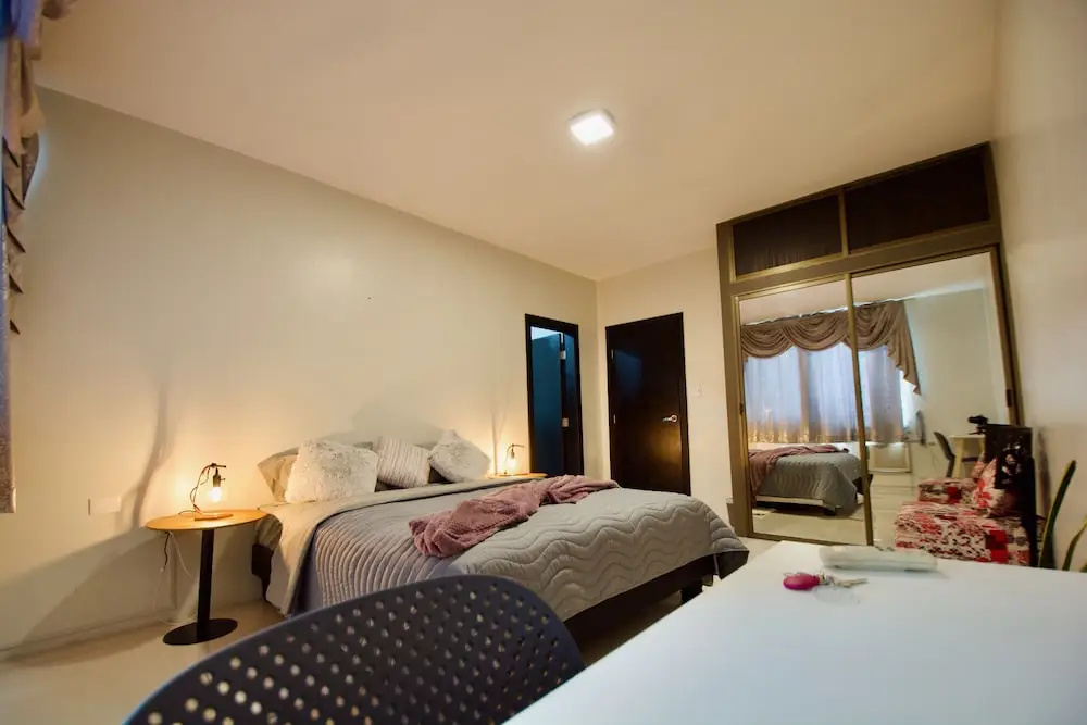 Pepe's House Guayaquil - Self Check-In - Chambres