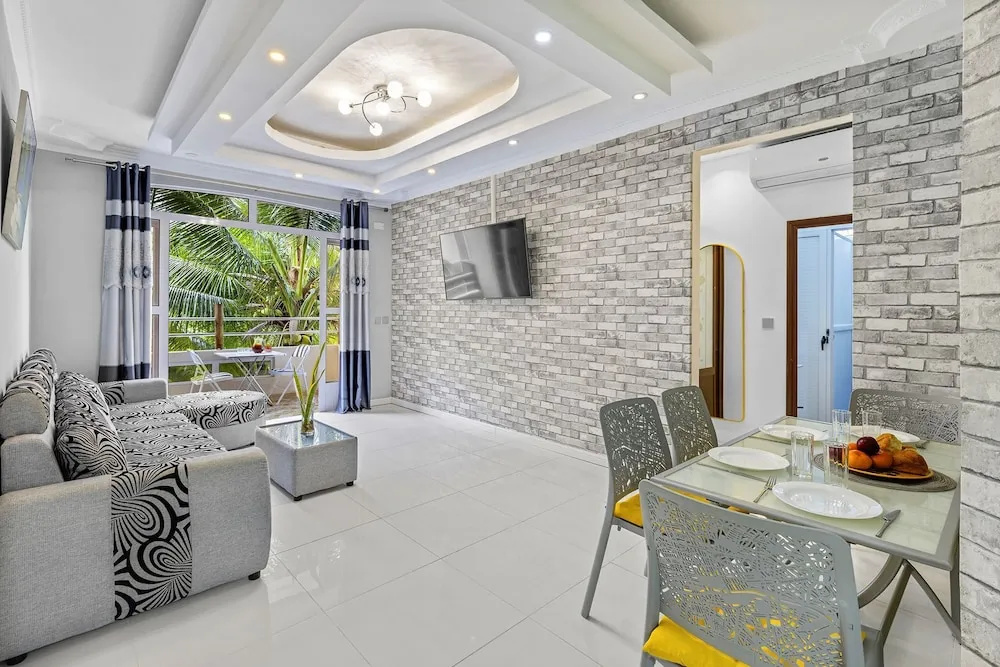 Jaddoo Apartment at Azeer Residence