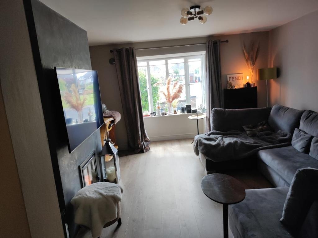 Stylish Three Bed House close to Galway City