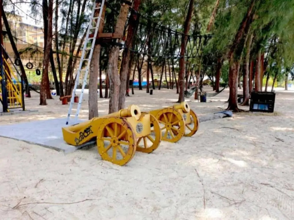 5pax Gold Coast Morib Resort - Banting Sepang KLIA Tanjung Sepat