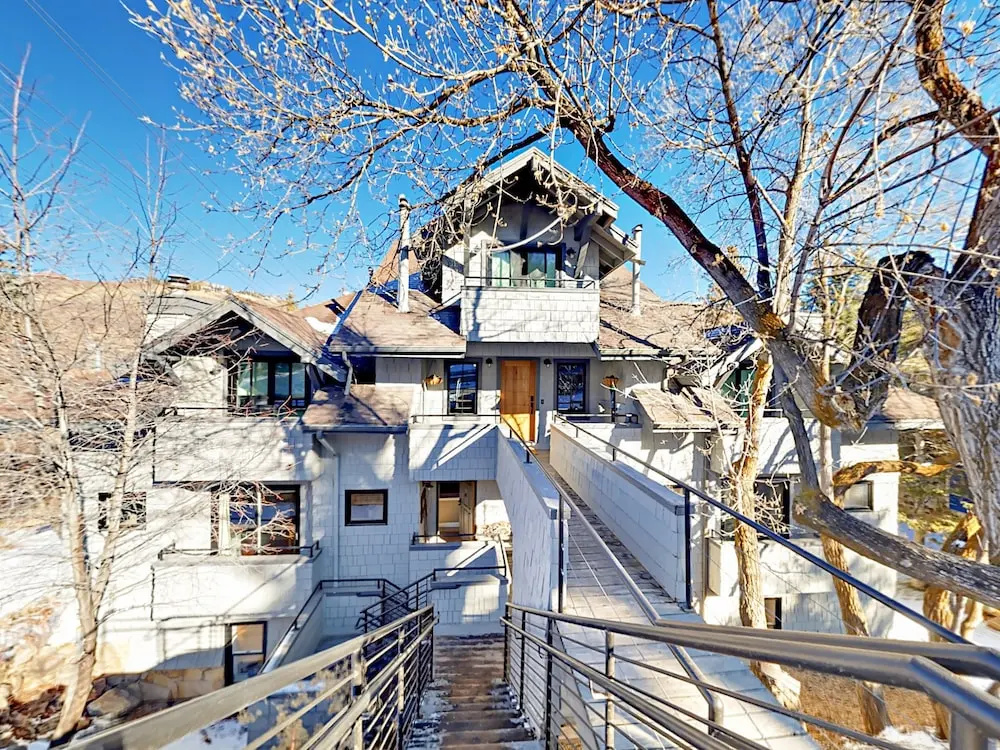 3BR 2.5BA Unique Mountain Condo in Park City by RedAwning