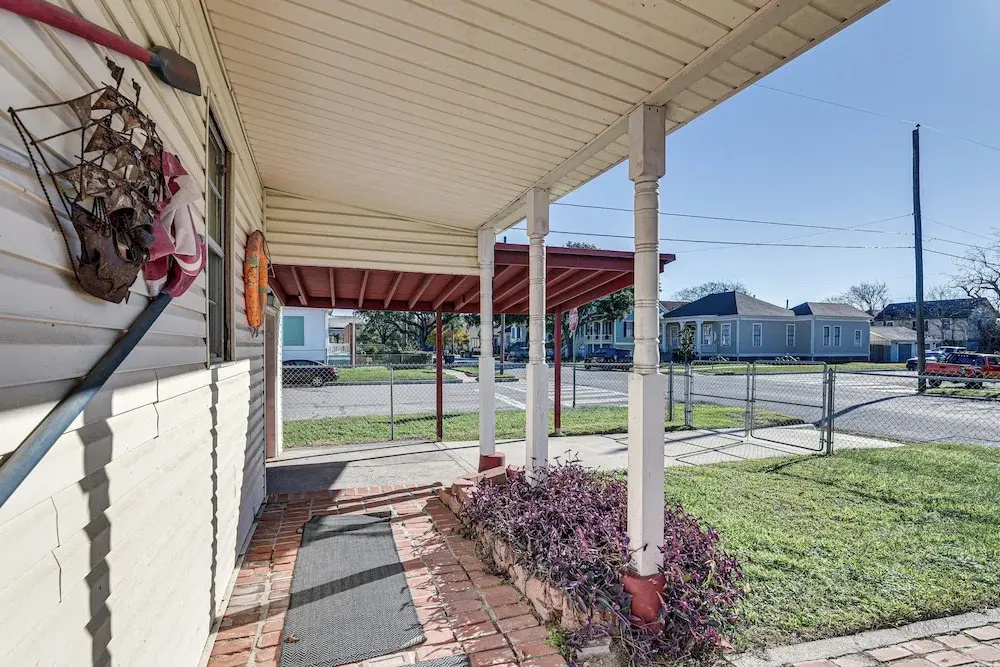 Galveston Vacation Rental: 2 Mi To Pleasure Pier!