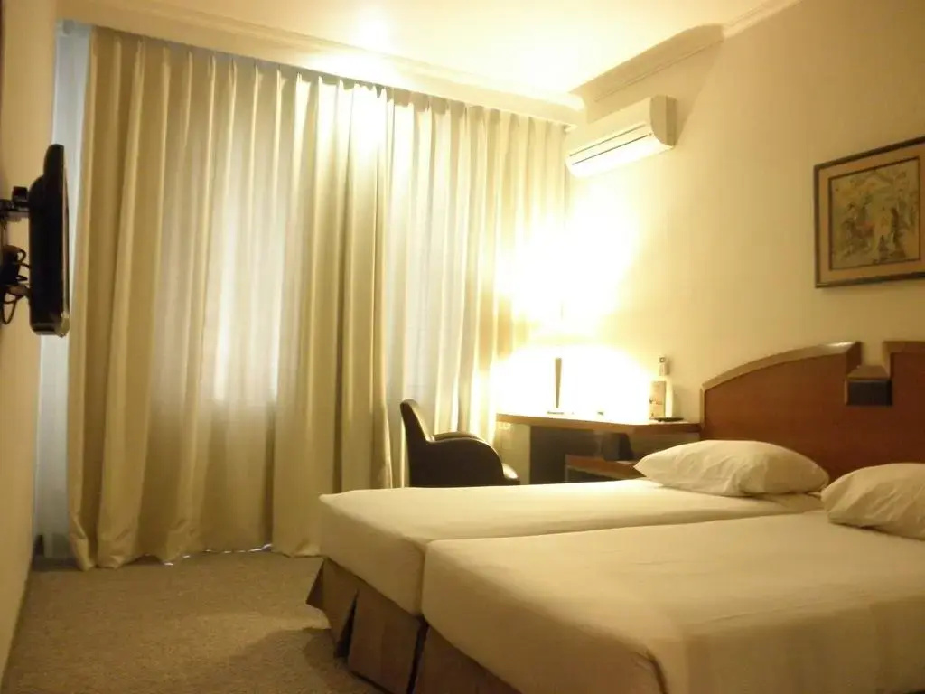 Grand Cikarang Hotel - Chambres