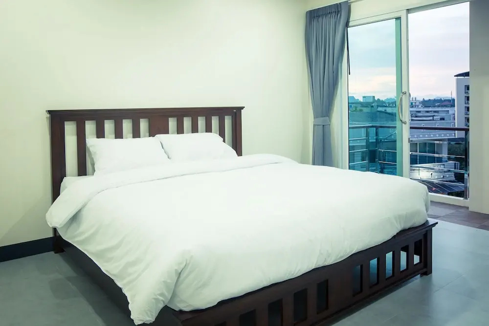 Standard Double room with balcony (full double bed)