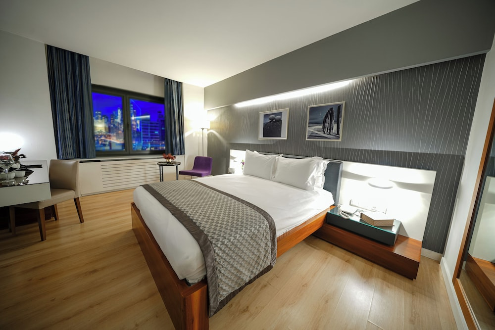 Двухместный номер Superior (двуспальная кровать) в Surmeli Istanbul Hotel