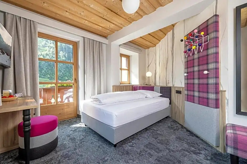 Comfort room