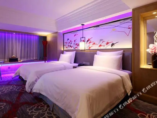 Premier room