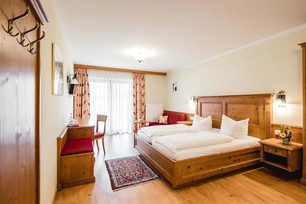 1 Bedroom Deluxe Double room (full double bed)