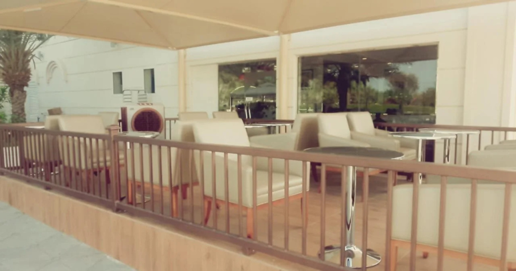 Balcony & Terrace