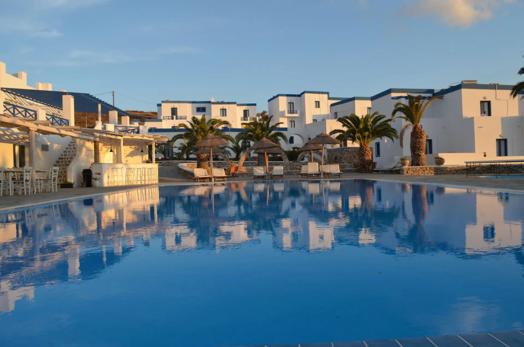 Double Suite with sea view (full double bed)