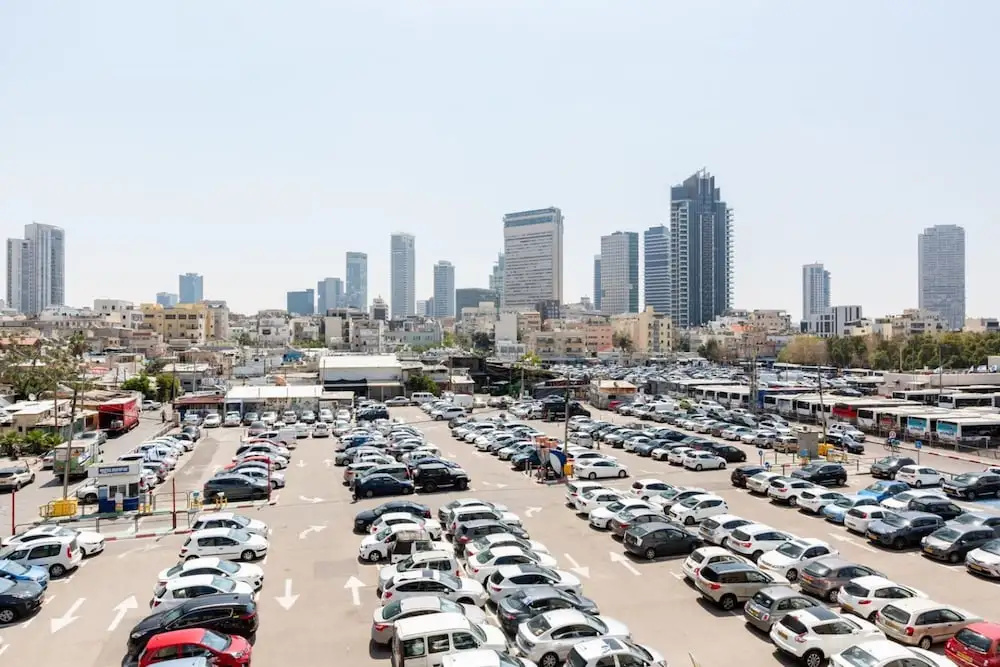 Hakovshim Miroir in Tel Aviv-yafo