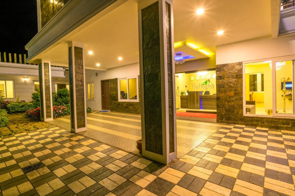 Lobby & Reception