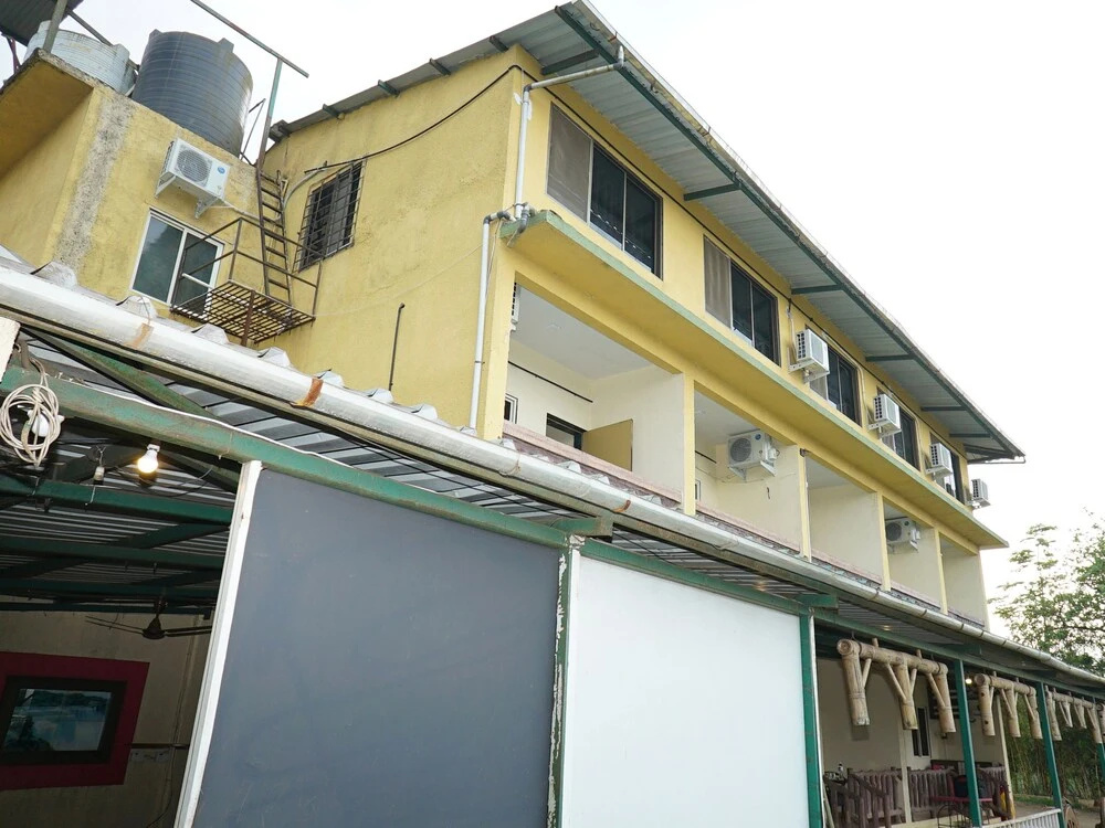 OYO 19792 Shivneri Motels