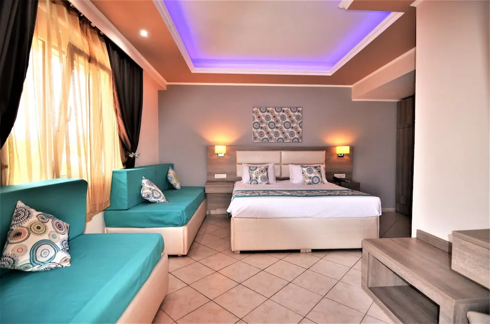Superior Triple room with balcony
