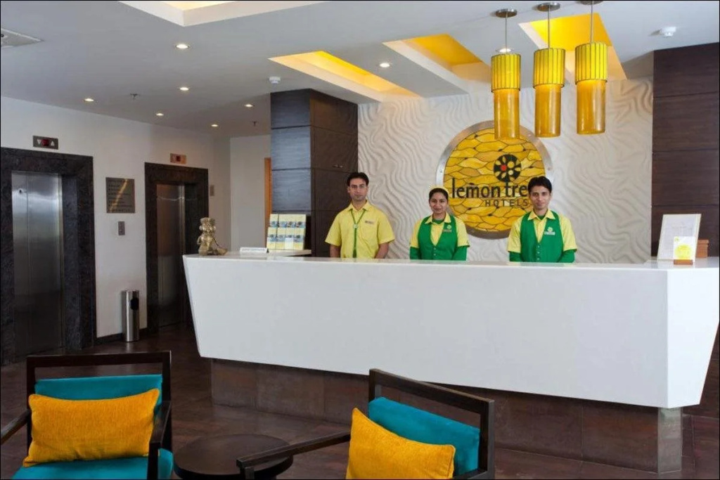 Lobby & Reception