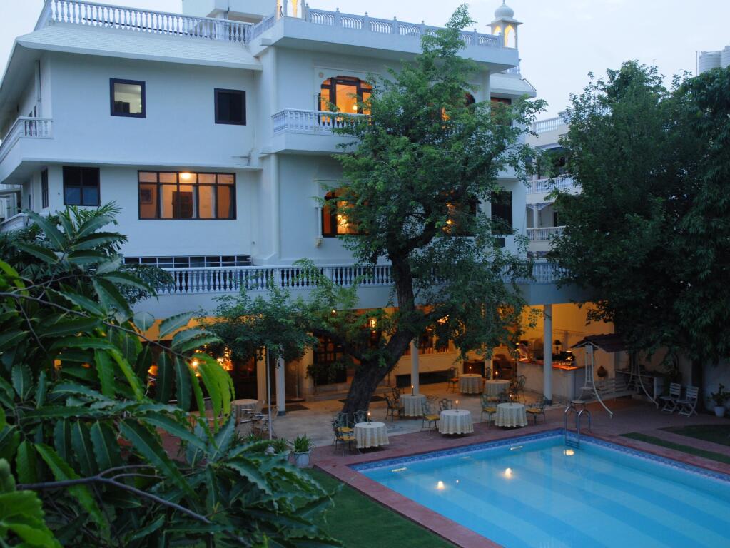 Hotel Meghniwas by null
