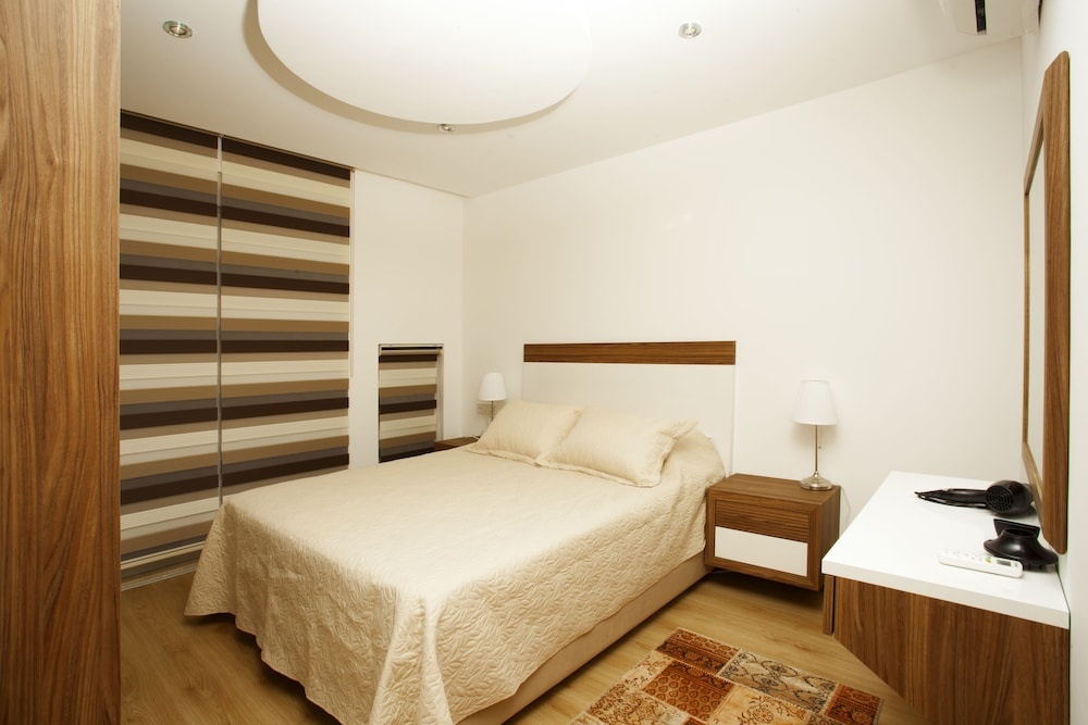2 Bedrooms Apartment with balcony