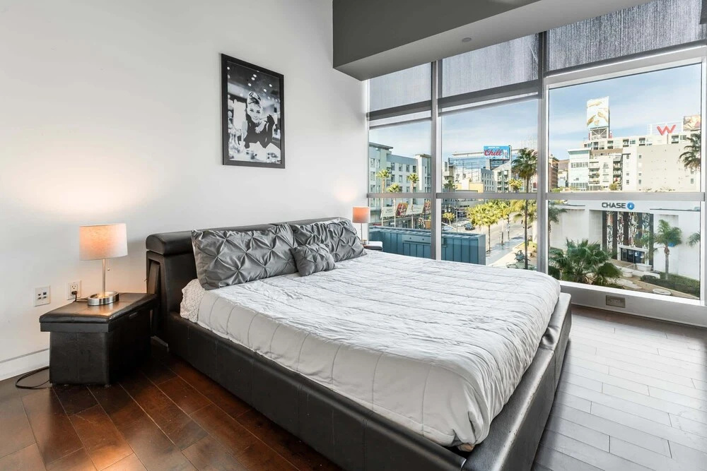 1br Furnished Apartment In Hollywood - Walk Of Fame 1 Bedroom Apts by RedAwning