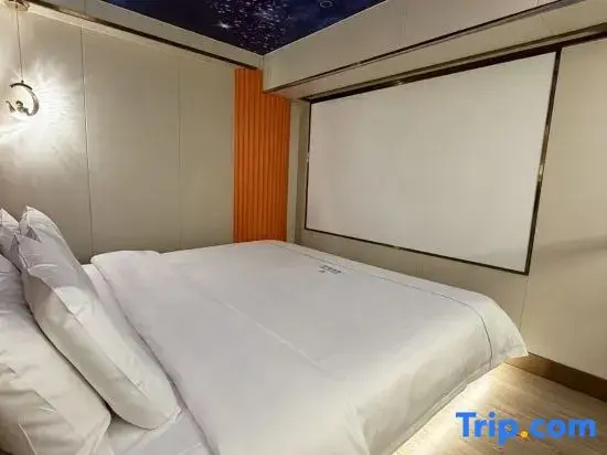 Double Apartment with view (full double bed)