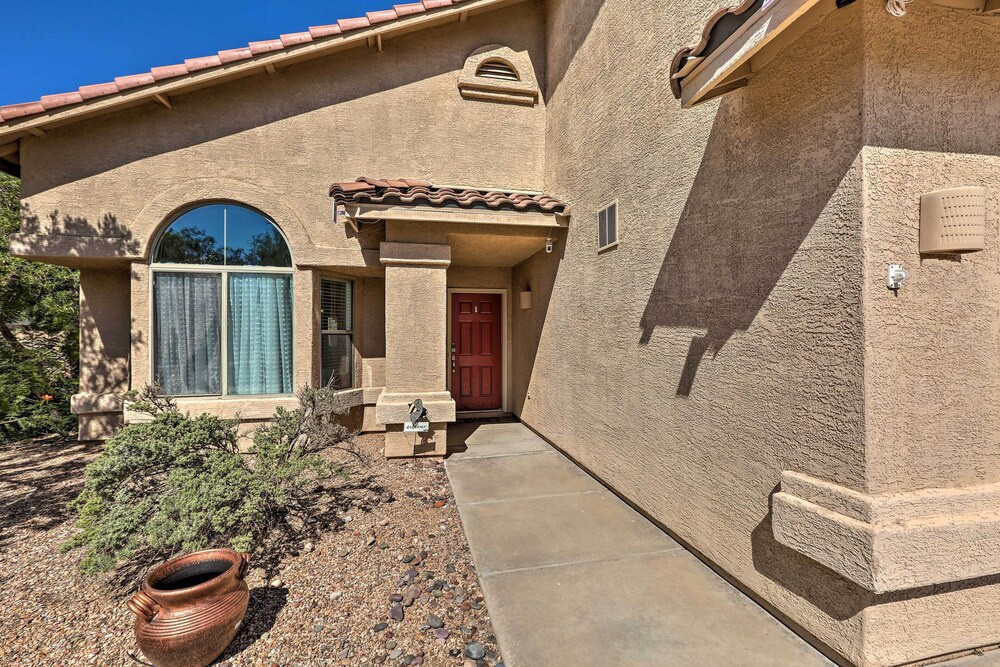 Modern Tucson Home w/ Patio + Saltwater Pool!