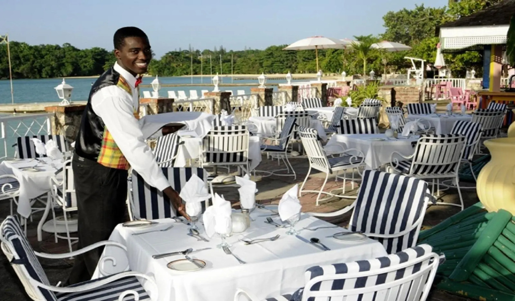 Shaw Park Beach Hotel & Spa - Général
