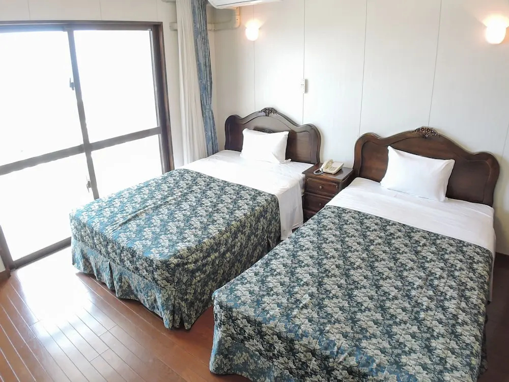 2 Bedrooms Apartment with ocean view