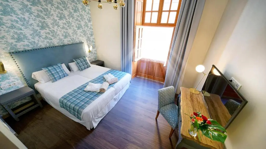 Standard Double room with view (full double bed)