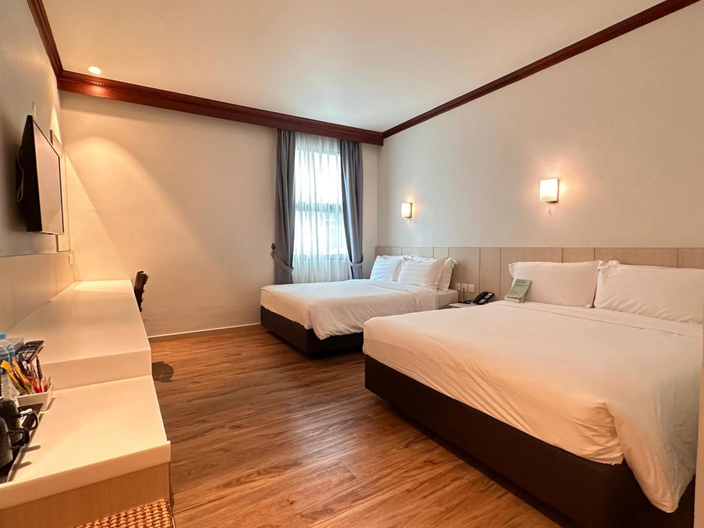 Park View Hotel — 5