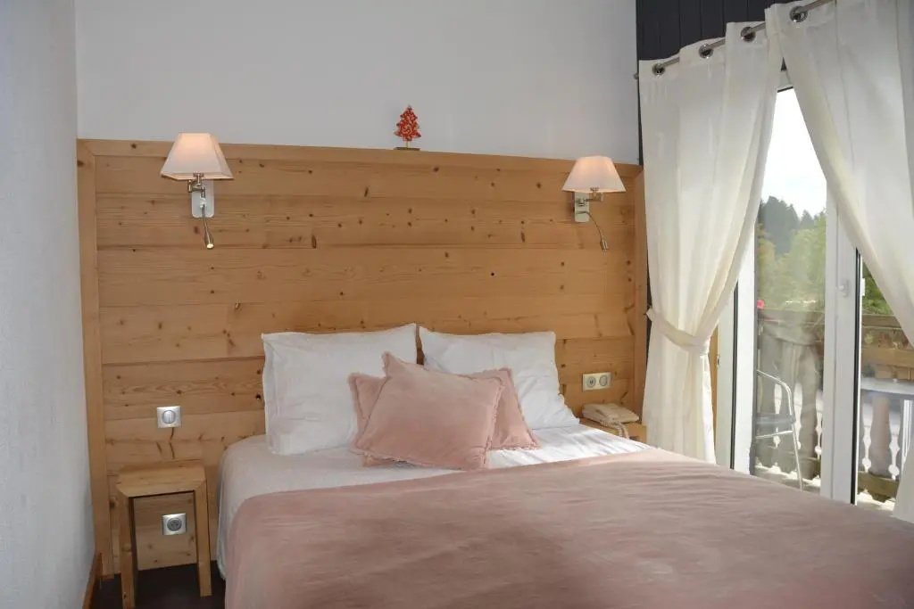 Standard Double room with balcony (full double bed)