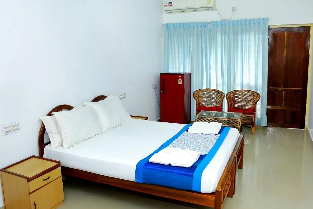 Deluxe Double room (full double bed)