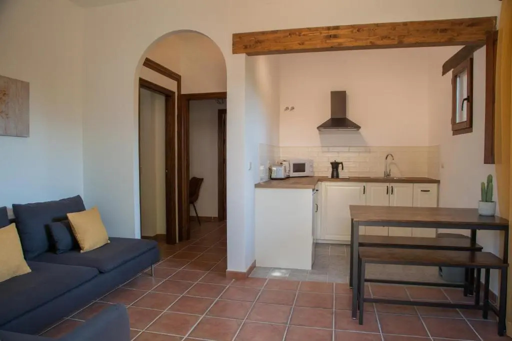 2 Bedrooms Cottage