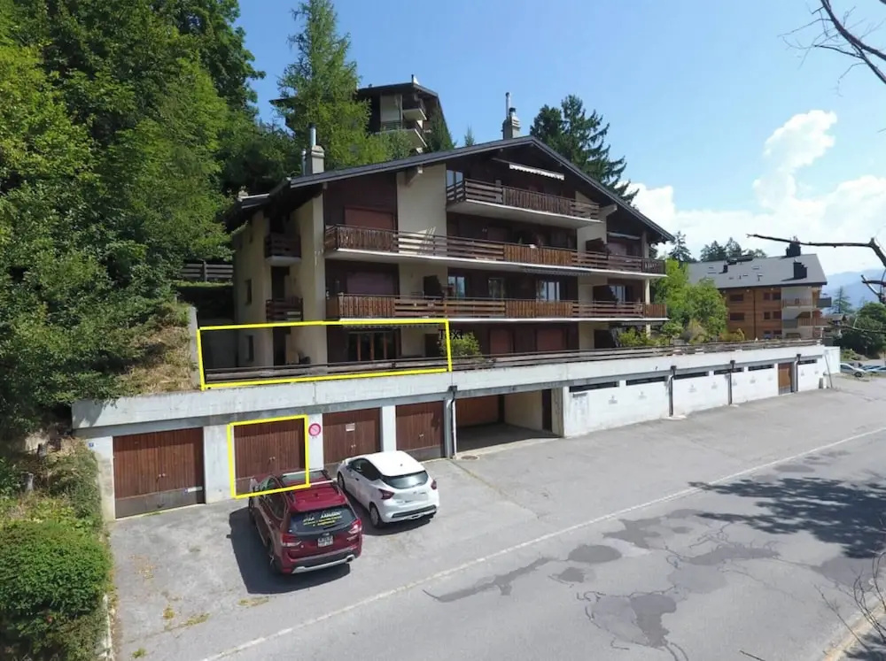 Charming Vintage Flat Near Spa & Slopes