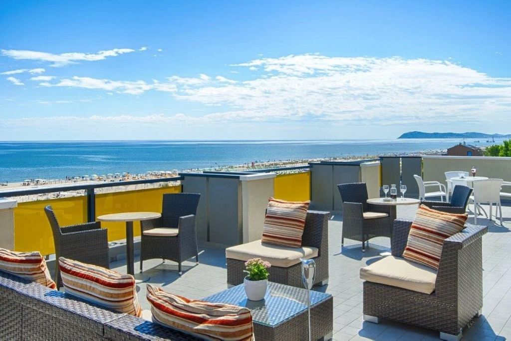 Beach & Waterfront