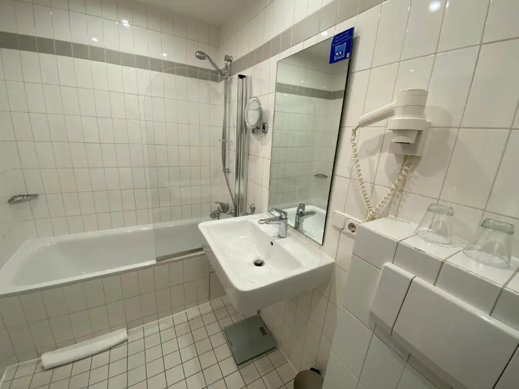 Superior Double room with city view (twin beds)