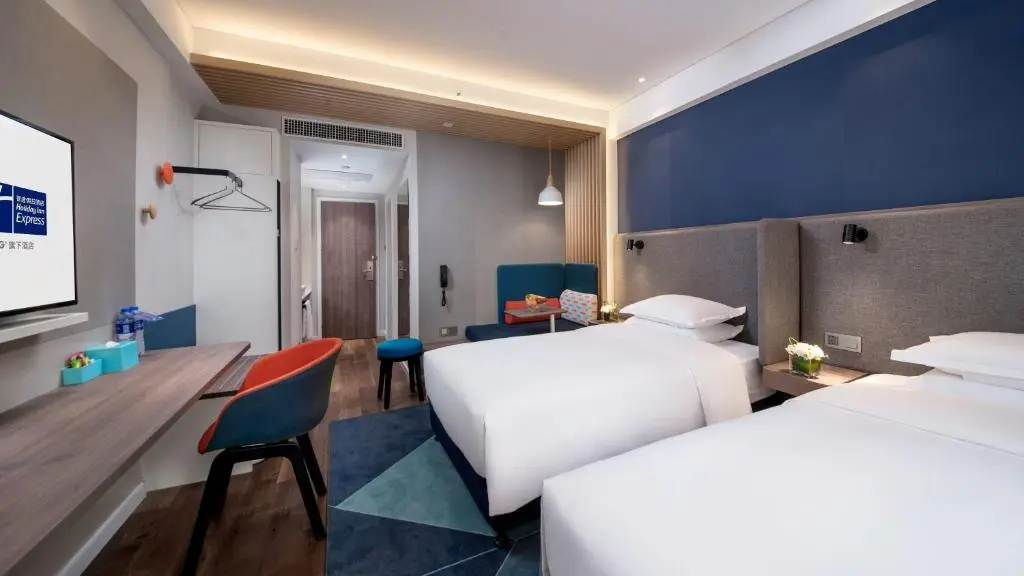 1 Bedroom Double Suite with balcony (full double bed)