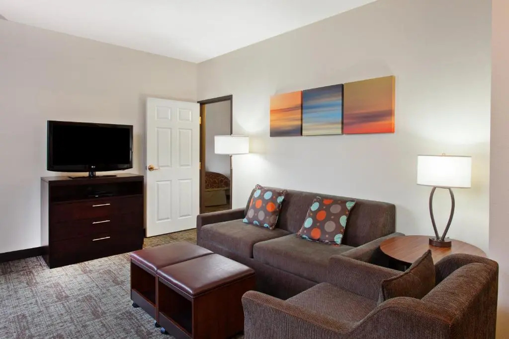 Staybridge Suites Lake Forest by IHG - Chambres