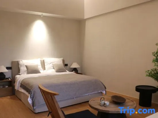 Deluxe Double room with balcony and with view (full double bed)