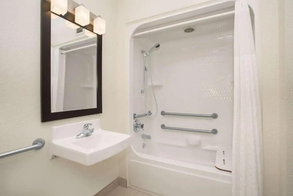 AmericInn by Wyndham Mount Pleasant - Chambres