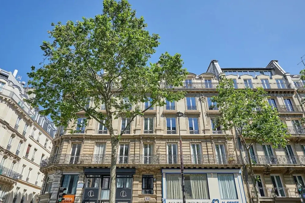 Incredible AC Apartment 3 Bedrooms Center of Paris — фото