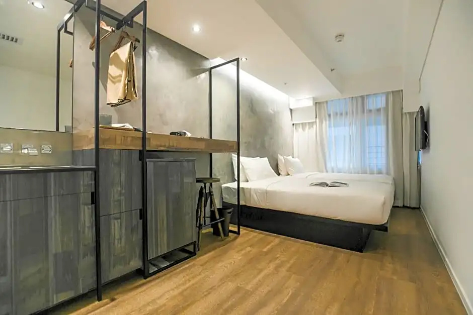 Premier room