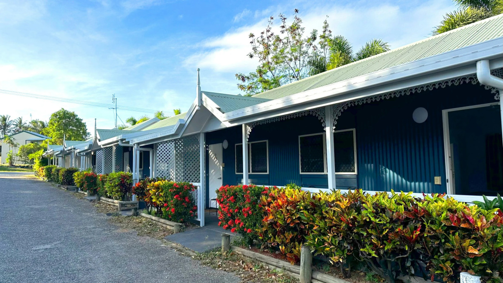 Cooktown Motel and Pams Place Hostel