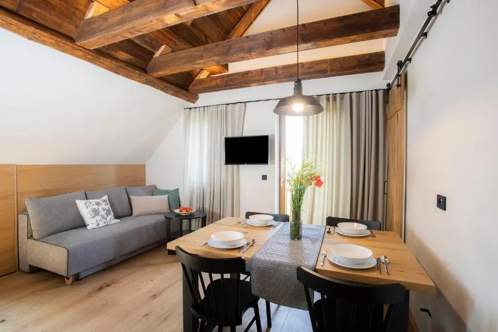 Apartment with balcony