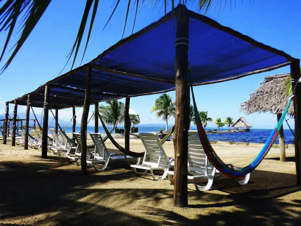 Amatique Bay Hotel - Général